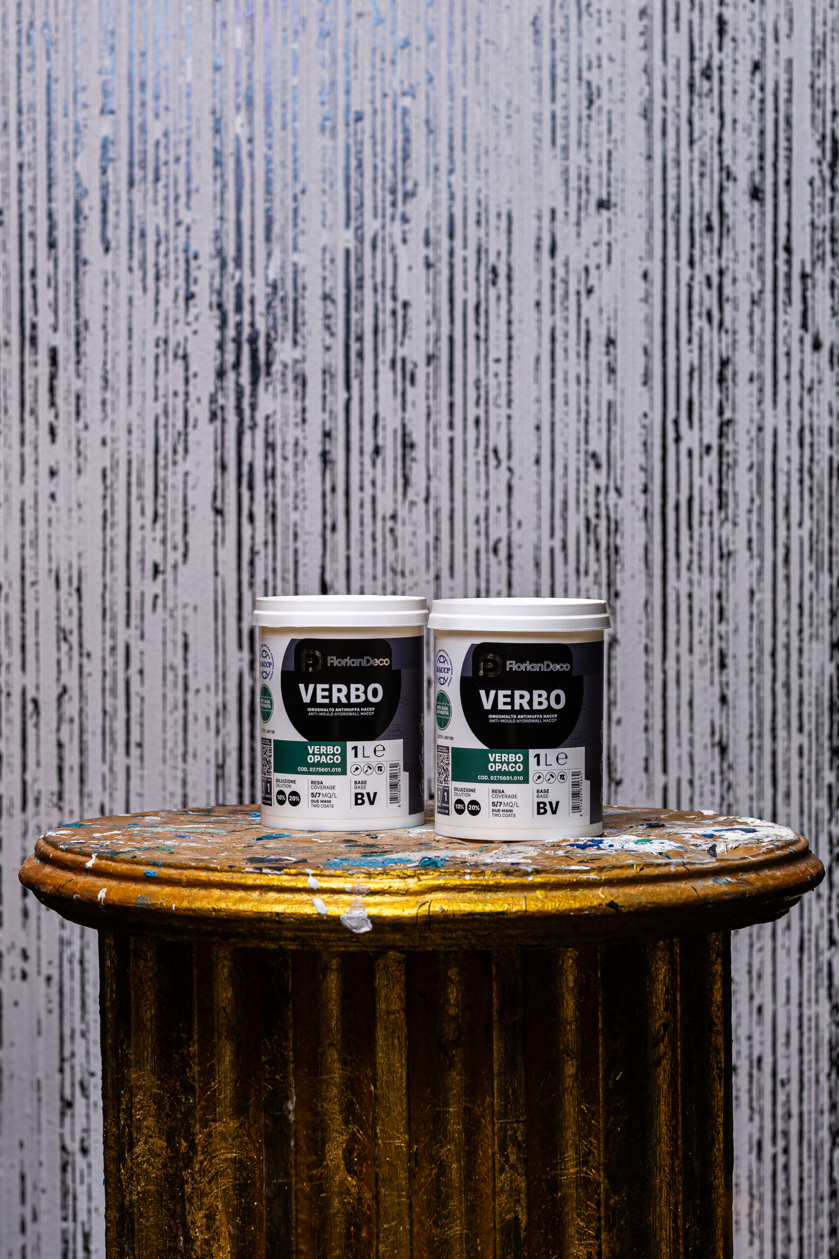 Kit Fond Alb: GiolliSand 1 L + Decostone 24 KG + Verbo White 1 L + Acril 1 L + Folie + Plastolux 1 L