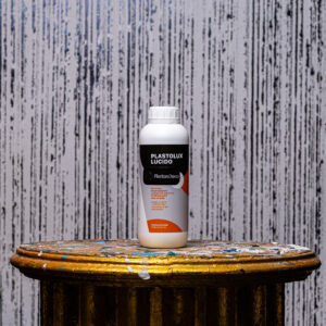 Kit Fond Alb: GiolliSand 1 L + Decostone 24 KG + Verbo White 1 L + Acril 1 L + Folie + Plastolux 1 L