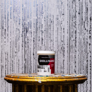 Kit Fond Alb: GiolliSand 1 L + Decostone 24 KG + Verbo White 1 L + Acril 1 L + Folie + Plastolux 1 L